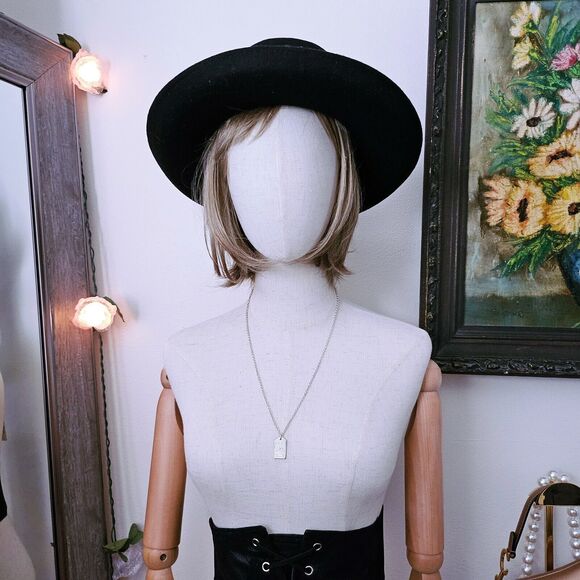 RARE Vintage Tiffany & Co. New York City NYC TCo Rectangle Tag Charm Necklace. - Picture 6 of 7